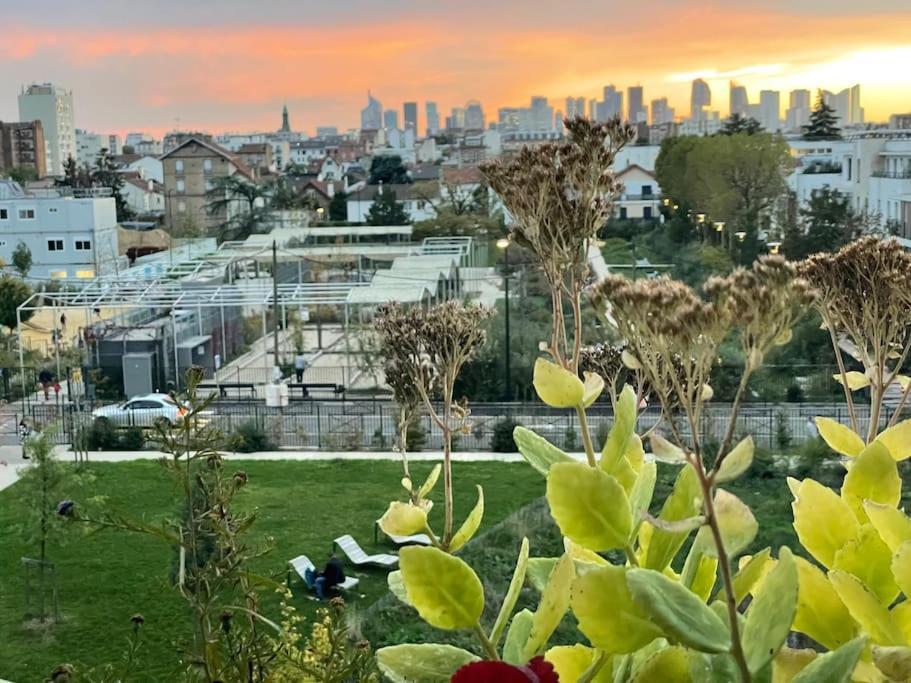 Superbe Appart Avec Vue Panoramique Sur La Defense Bois-Colombes Exterior foto